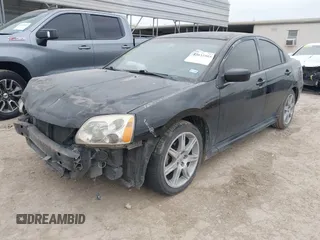 2010 Mitsubishi Galant ES z VIN 4A32B3FF9AE007742, wystawiony jako IAAI lot #42032505 z przebiegiem 248 472 mil mil oraz . Historia ofert i sprzedaży dostępna na DreamBid. Obrazek 2.