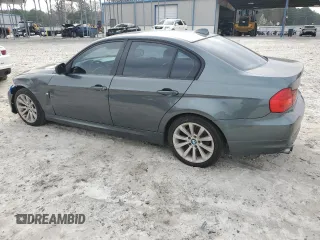 2011 BMW 3 Series 328i with VIN WBAPH7G50BNM55533, listed as a Copart auction lot 47518625 with 132,914 mi miles and Salvage Title. Bid and sale history available at carsss.com. Image 2.