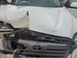 2022 Toyota Tundra Limited with VIN 5TFJA5ABXNX009687, listed as a Copart auction lot 83356634 with 19,110 mi miles and Salvage title. Bid and sale history available at DreamBid. Image 11.