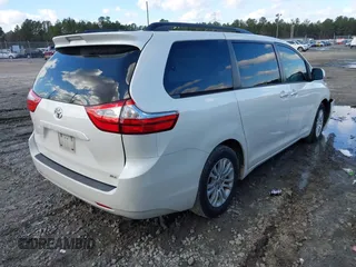 2017 Toyota Sienna XLE Auto Access Seat with VIN 5TDYZ3DC8HS766601, listed as a IAAI auction lot 41232878 with 133,861 mi miles. Bid and sale history available at carsss.com. Image 4.