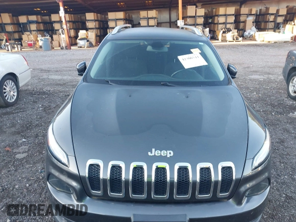 2017 Jeep Cherokee Latitude z VIN 1C4PJLCB6HW542030, wystawiony jako IAAI lot #42306511 z przebiegiem 85 461 mil mil oraz . Historia ofert i sprzedaży dostępna na DreamBid. Obrazek 12.