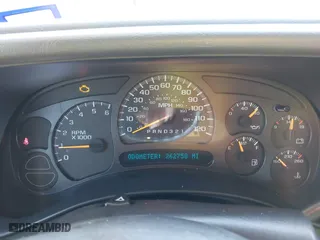 2006 Chevrolet Silverado 1500 LT1 with VIN 2GCEC19V961110690, listed as a IAAI auction lot 41338505 with 262,758 mi miles. Bid and sale history available at carsss.com. Image 7.