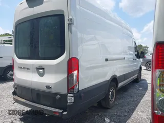 2020 Ford Transit Cargo с VIN 1FTBR3X87LKB49722, выставлен на аукционе IAAI как лот 42225147 с пробегом 150 709 миль миль и . История ставок и продаж доступна на DreamBid. Изображение 4.