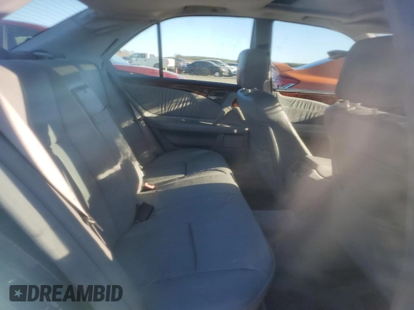 1999 Mercedes-Benz E 320 z VIN WDBJF65H4XA726371, wystawiony jako Copart lot #88732175 z przebiegiem 132 477 mil mil oraz Szkoda całkowita • Salvage title. Historia ofert i sprzedaży dostępna na DreamBid. Obrazek 10.