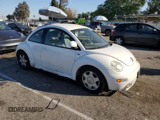 1999 Volkswagen Beetle GLS z VIN 3VWCA21C6XM406433, wystawiony jako Copart lot #46866815 z przebiegiem 64 045 mil mil oraz Czysty tytuł • Clean title. Historia ofert i sprzedaży dostępna na DreamBid. Obrazek 4.