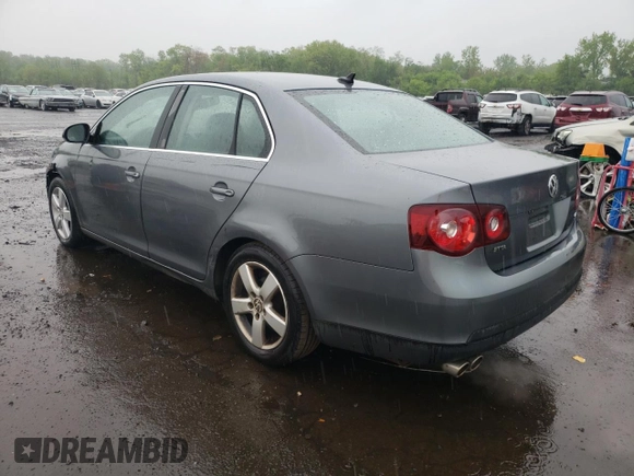 2008 Volkswagen Jetta SE with VIN 3VWRZ71K38M025776, listed as a Copart auction lot 55985785 with 200,694 mi miles and Salvage title. Bid and sale history available at DreamBid. Image 2.