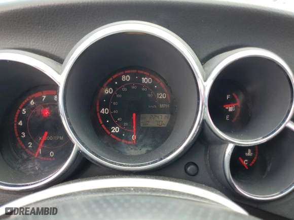 2006 Toyota Matrix STD with VIN 2T1KR32E76C602403, listed as a Copart auction lot 49114465 with 224,714 mi miles and Clean Title. Bid and sale history available at carsss.com. Image 9.