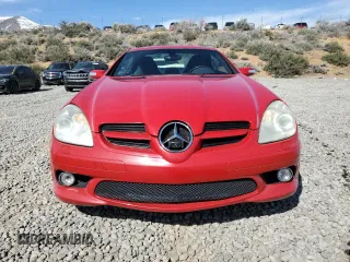 2005 Mercedes-Benz SLK 230/320 with VIN WDBWK56FX5F059587, listed as a Copart auction lot 52400565 with 69,791 mi miles and Salvage title. Bid and sale history available at DreamBid. Image 5.
