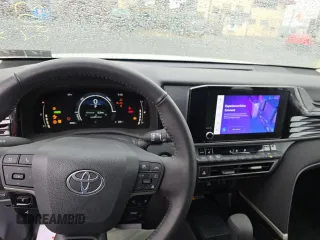 2025 Toyota Camry LE with VIN 4T1DAACK5SU004876, listed as a Copart auction lot 52281625 with 2,903 mi miles and Salvage Title. Bid and sale history available at carsss.com. Image 8.