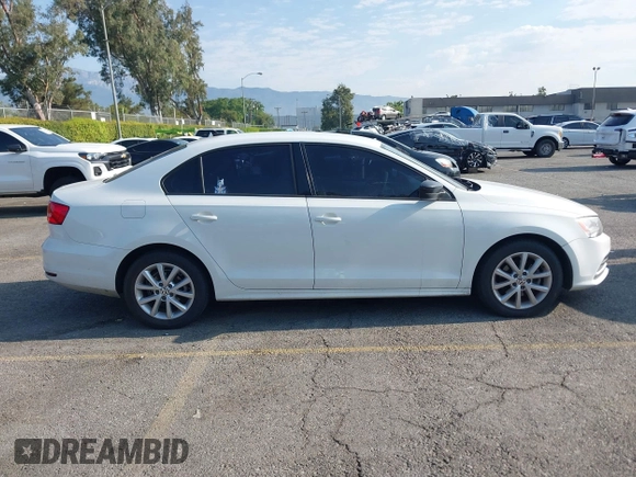 2015 Volkswagen Jetta SE with VIN 3VWD17AJ5FM258354, listed as a IAAI auction lot 42709041 with 191,338 mi miles and . Bid and sale history available at DreamBid. Image 13.