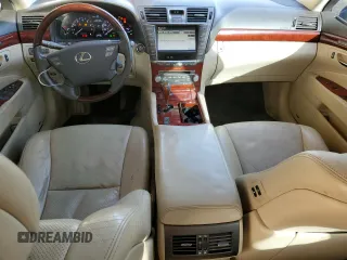 2012 Lexus LS 460 z VIN JTHCL5EF6C5015378, wystawiony jako Copart lot #49617005 z przebiegiem 146 702 mil mil oraz Szkoda całkowita • Salvage title. Historia ofert i sprzedaży dostępna na DreamBid. Obrazek 8.