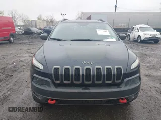 2014 Jeep Cherokee Trailhawk with VIN 1C4PJMBB5EW120432, listed as a IAAI auction lot 41973114 with 88,795 mi miles. Bid and sale history available at carsss.com. Image 6.