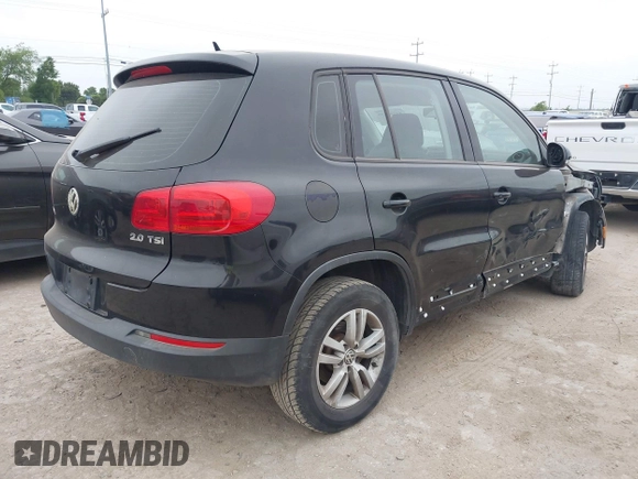 2013 Volkswagen Tiguan SE z VIN WVGAV7AXXDW519677, wystawiony jako IAAI lot #42264759 z przebiegiem 103 913 mil mil oraz . Historia ofert i sprzedaży dostępna na DreamBid. Obrazek 4.