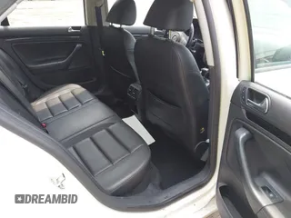 2010 Volkswagen Jetta Wolfsburg Edition с VIN 3VWRJ7AJ5AM015058, выставлен на аукционе IAAI как лот 42428766 с пробегом 158 506 миль миль и . История ставок и продаж доступна на DreamBid. Изображение 8.
