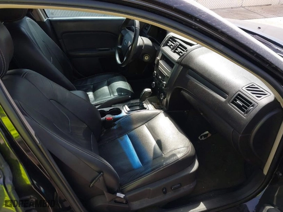2011 Ford Fusion SEL with VIN 3FAHP0JAXBR238114, listed as a IAAI auction lot 41710757 with 97,802 mi miles. Bid and sale history available at carsss.com. Image 5.
