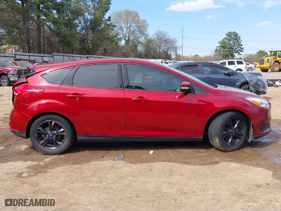 2016 Ford Focus SE with VIN 1FADP3K26GL288926, listed as a IAAI auction lot 41820097 with 189,539 mi miles. Bid and sale history available at carsss.com. Image 13.