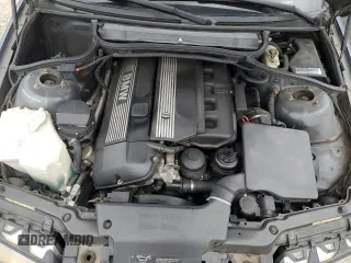 2001 BMW 3 Series 330i with VIN WBAAV53401FT01378, listed as a Copart auction lot 47212715 with 185,463 mi miles and Salvage Title. Bid and sale history available at carsss.com. Image 12.