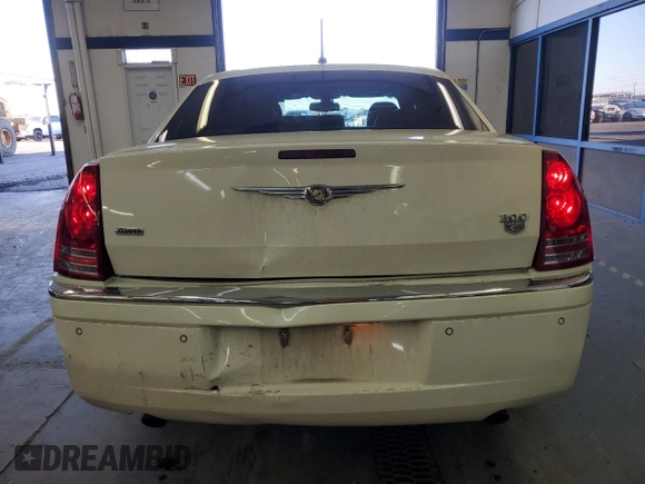 2008 Chrysler 300 C with VIN 2C3LK63H68H132543, listed as a Copart auction lot 78015214 with 133,488 mi miles and Salvage Title. Bid and sale history available at carsss.com. Image 6.