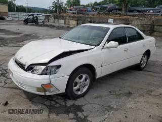 1997 Lexus ES 300 with VIN JT8BF22GXV0025331, listed as a Copart auction lot 63388795 with 177,773 mi miles and Salvage title. Bid and sale history available at DreamBid. Image 1.