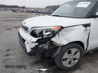 2014 Kia Soul with VIN KNDJN2A29E7745748, listed as a IAAI auction lot 41134946 with 277,310 mi miles. Bid and sale history available at carsss.com. Image 6.