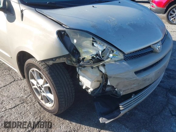 2005 Toyota Sienna LE with VIN 5TDBA23C75S032357, listed as a IAAI auction lot 41637161 with 169,415 mi miles. Bid and sale history available at carsss.com. Image 6.
