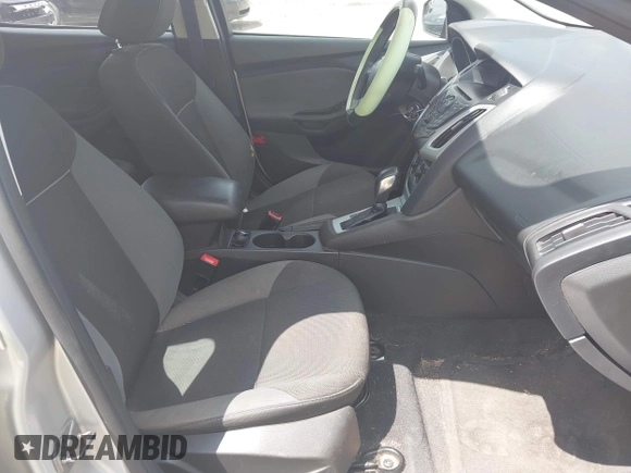 2014 Ford Focus SE with VIN 1FADP3K22EL140219, listed as a IAAI auction lot 42107380 with 205,519 mi miles. Bid and sale history available at carsss.com. Image 5.
