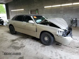 2004 Lincoln Town Car Signature z VIN 1LNHM81W84Y622082, wystawiony jako Copart lot #58953375 z przebiegiem Nie podano mil oraz Szkoda całkowita • Salvage title. Historia ofert i sprzedaży dostępna na DreamBid. Obrazek 4.