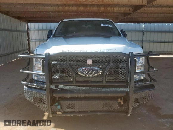 2022 Ford F-250 XL z VIN 1FT7W2B66NEC14298, wystawiony jako Copart lot #59155145 z przebiegiem 123 456 mil mil oraz Czysty tytuł • Clean title. Historia ofert i sprzedaży dostępna na DreamBid. Obrazek 5.