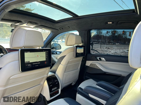 2019 BMW X7 xDrive50i z VIN 5UXCX4C53KLB39548, wystawiony jako Copart lot #47834905 z przebiegiem 159 191 mil mil oraz Czysty tytuł • Clean title. Historia ofert i sprzedaży dostępna na DreamBid. Obrazek 11.