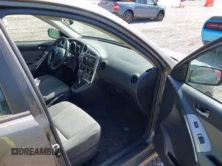 2005 Toyota Matrix STD with VIN 2T1KR32EX5C397965, listed as a IAAI auction lot 41931260 with 135,912 mi miles. Bid and sale history available at carsss.com. Image 5.