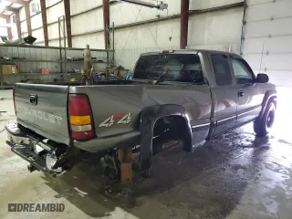 2000 Chevrolet Silverado 1500 LS with VIN 2GCEK19TXY1364347, listed as a Copart auction lot 82390404 with 197,959 mi miles and Non Repairable. Bid and sale history available at carsss.com. Image 3.
