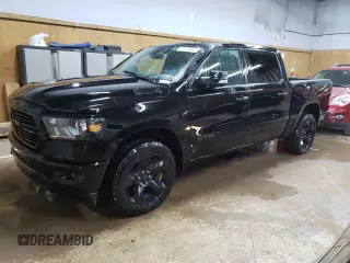 2019 Ram 1500 Big Horn z VIN 1C6RRFFG0KN909339, wystawiony jako Copart lot #54402895 z przebiegiem 62 298 mil mil oraz Tytuł czysty. Historia ofert i sprzedaży dostępna na DreamBid. Obrazek 1.