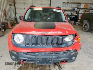 2017 Jeep Renegade Trailhawk with VIN ZACCJBCB1HPF32155, listed as a Copart auction lot 59960535 with 98,286 mi miles and Salvage title. Bid and sale history available at DreamBid. Image 5.