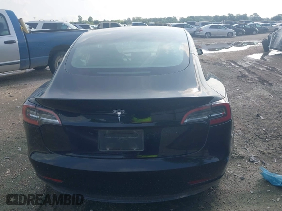 2023 Tesla Model 3 z VIN 5YJ3E1EAXPF639326, wystawiony jako IAAI lot #42132181 z przebiegiem 51 808 mil mil oraz . Historia ofert i sprzedaży dostępna na DreamBid. Obrazek 15.