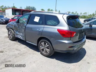 2019 Nissan Pathfinder SV z VIN 5N1DR2MN2KC595357, wystawiony jako IAAI lot #42285053 z przebiegiem 131 129 mil mil oraz . Historia ofert i sprzedaży dostępna na DreamBid. Obrazek 3.