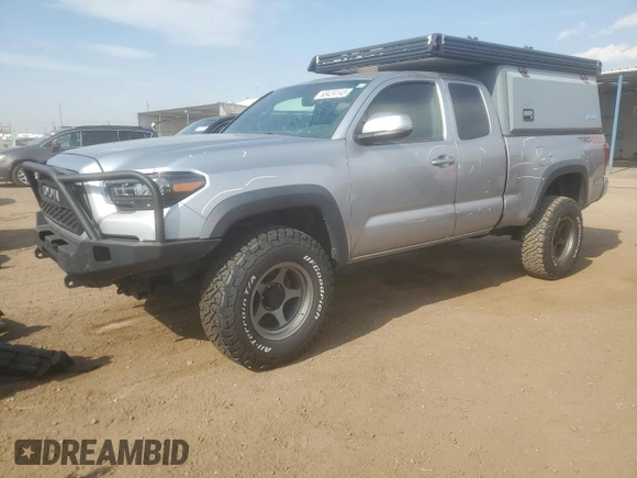 2017 Toyota Tacoma SR5 with VIN 5TFSZ5AN4HX047041, listed as a Copart auction lot 63424145 with 191,335 mi miles and Salvage title. Bid and sale history available at DreamBid. Image 1.
