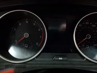 2018 Volkswagen Tiguan S z VIN 3VV1B7AX2JM030331, wystawiony jako Copart lot #56221945 z przebiegiem Nie podano mil oraz Szkody całkowita. Historia ofert i sprzedaży dostępna na DreamBid. Obrazek 9.