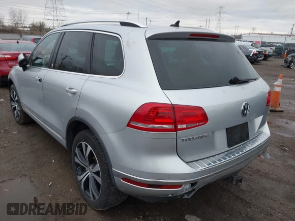 2017 Volkswagen Touareg Wolfsburg Edition с VIN WVGRF7BP3HD004486, выставлен на аукционе IAAI как лот 41759564 с пробегом 90 722 миль миль и . История ставок и продаж доступна на DreamBid. Изображение 3.