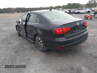 2015 Volkswagen Jetta Sedan Hybrid SEL Premium with VIN 3VW637AJXFM314288, listed as a IAAI auction lot 41715001 with 152,484 mi miles. Bid and sale history available at carsss.com. Image 3.