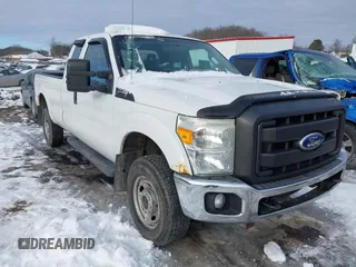 2011 Ford F-350 with VIN 1FT7X3B6XBEB57439, listed as a IAAI auction lot 41434952 with 305,000 mi miles and . Bid and sale history available at DreamBid. Image 1.