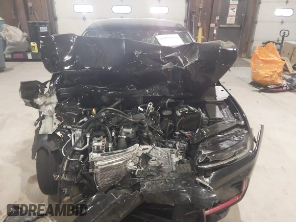 2025 Volkswagen Jetta GLI Autobahn z VIN 3VW2T7BU5SM021237, wystawiony jako IAAI lot #41271660 z przebiegiem 1092 mil mil oraz . Historia ofert i sprzedaży dostępna na DreamBid. Obrazek 13.