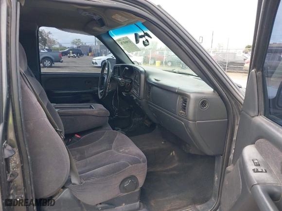 2002 GMC Sierra 1500 SLE with VIN 2GTEC19V121231109, listed as a IAAI auction lot 41906878 with 237,729 mi miles. Bid and sale history available at carsss.com. Image 5.