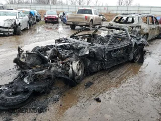 1990 Chevrolet Corvette z VIN 1G1YY2385L5101706, wystawiony jako Copart lot #45241565 z przebiegiem Nie podano mil oraz Czysty tytuł • Clean title. Historia ofert i sprzedaży dostępna na DreamBid. Obrazek 1.