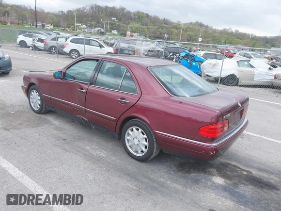 1996 Mercedes-Benz E 320 with VIN WDBJF55F1TJ014578, listed as a IAAI auction lot 41939599 with 115,461 mi miles and . Bid and sale history available at DreamBid. Image 3.