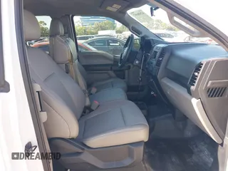 2018 Ford F-150 XL z VIN 1FTEX1CBXJFE23719, wystawiony jako IAAI lot #42606957 z przebiegiem 135 354 mil mil oraz . Historia ofert i sprzedaży dostępna na DreamBid. Obrazek 5.