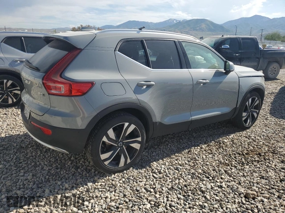 2025 Volvo XC40 Plus Bright Theme with VIN YV4L12UE3S2504316, listed as a Copart auction lot 58528235 with 9,200 mi miles and Clean title. Bid and sale history available at DreamBid. Image 3.
