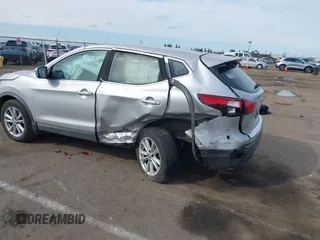 2017 Nissan Rogue S z VIN JN1BJ1CP5HW022009, wystawiony jako IAAI lot #41627266 z przebiegiem 120 966 mil mil oraz . Historia ofert i sprzedaży dostępna na DreamBid. Obrazek 6.