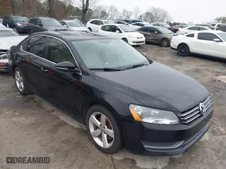 2012 Volkswagen Passat SE with VIN 1VWBP7A3XCC049552, listed as a IAAI auction lot 41627827 with 196,428 mi miles. Bid and sale history available at carsss.com. Image 1.
