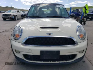 2013 MINI Hardtop S with VIN WMWSV3C52DT389647, listed as a Copart auction lot 56764135 with 152,957 mi miles and Clean Title. Bid and sale history available at DreamBid. Image 5.