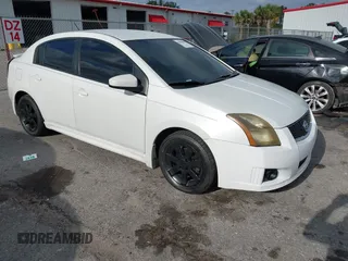 2012 Nissan Sentra 2.0 z VIN 3N1AB6AP0CL701340, wystawiony jako IAAI lot #42094800 z przebiegiem 189 128 mil mil oraz . Historia ofert i sprzedaży dostępna na DreamBid. Obrazek 1.